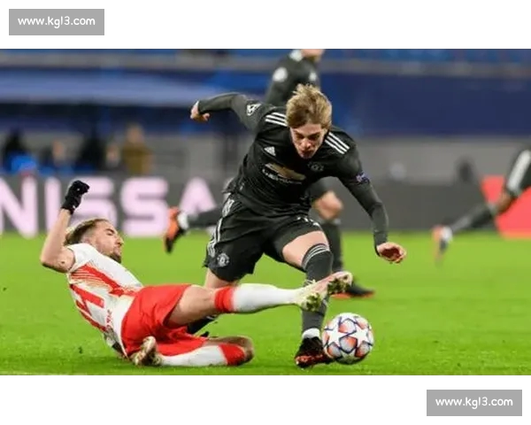 聚焦CBA直播全景解析赛场风云与球星高光时刻决胜负瞬间战术博弈 聚焦CBA直播全景解析赛场风云与球星高光时刻决胜负瞬间战术博弈